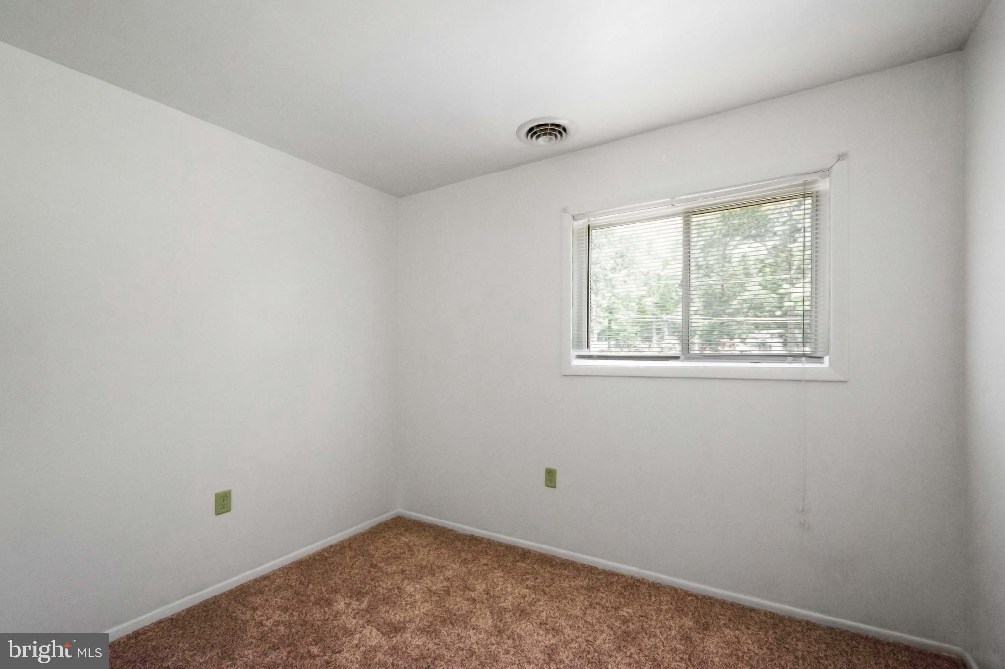 SHADY SIDE - Residential Lease