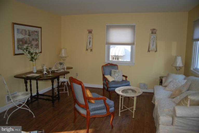 CHESTNUT RIDGE MANOR - Residential