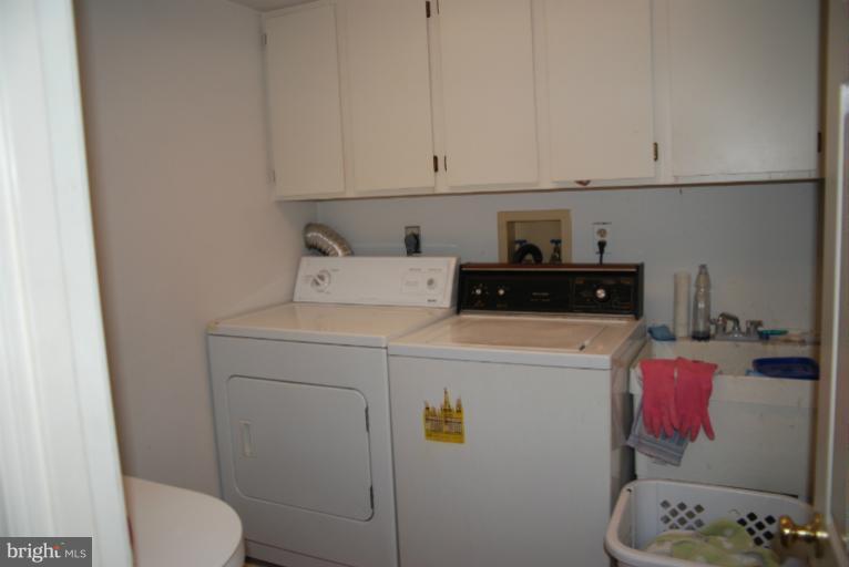CHESTNUT RIDGE MANOR - Residential