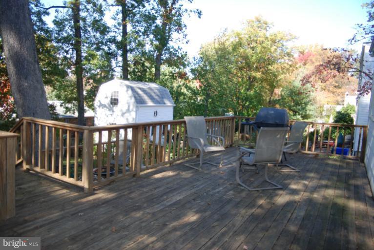 CHESTNUT RIDGE MANOR - Residential