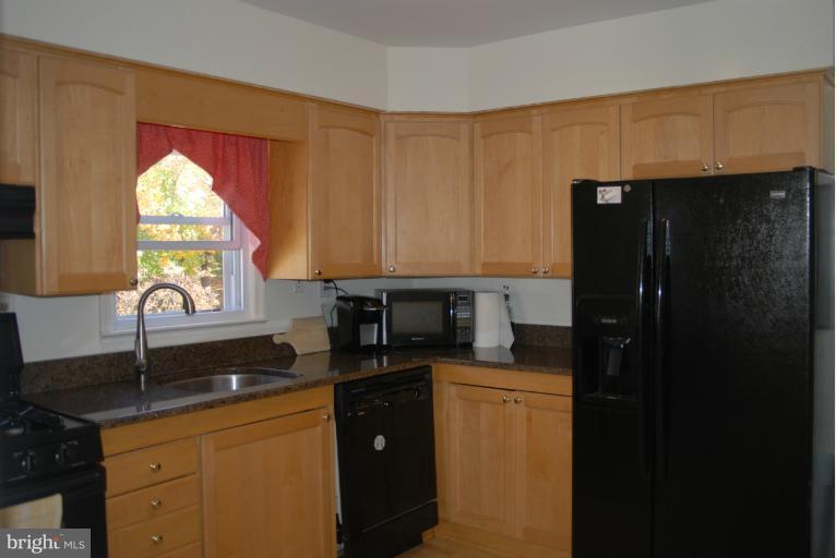 CHESTNUT RIDGE MANOR - Residential