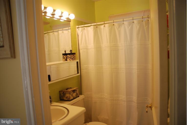 CHESTNUT RIDGE MANOR - Residential