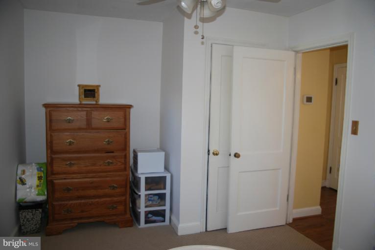 CHESTNUT RIDGE MANOR - Residential