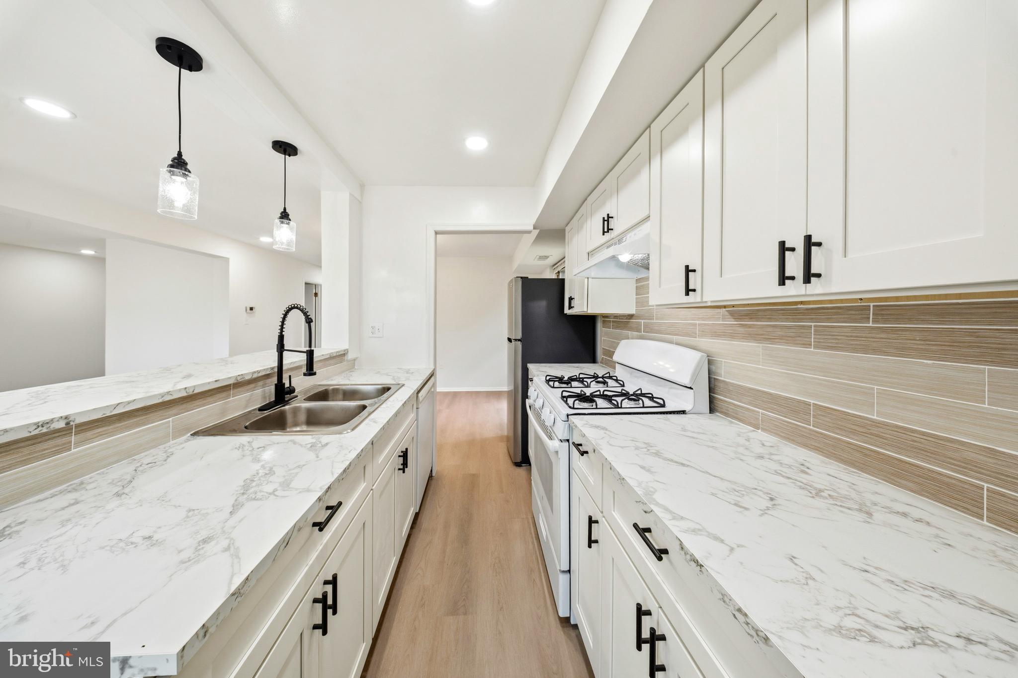 GLENWAYE GARDENS - Residential