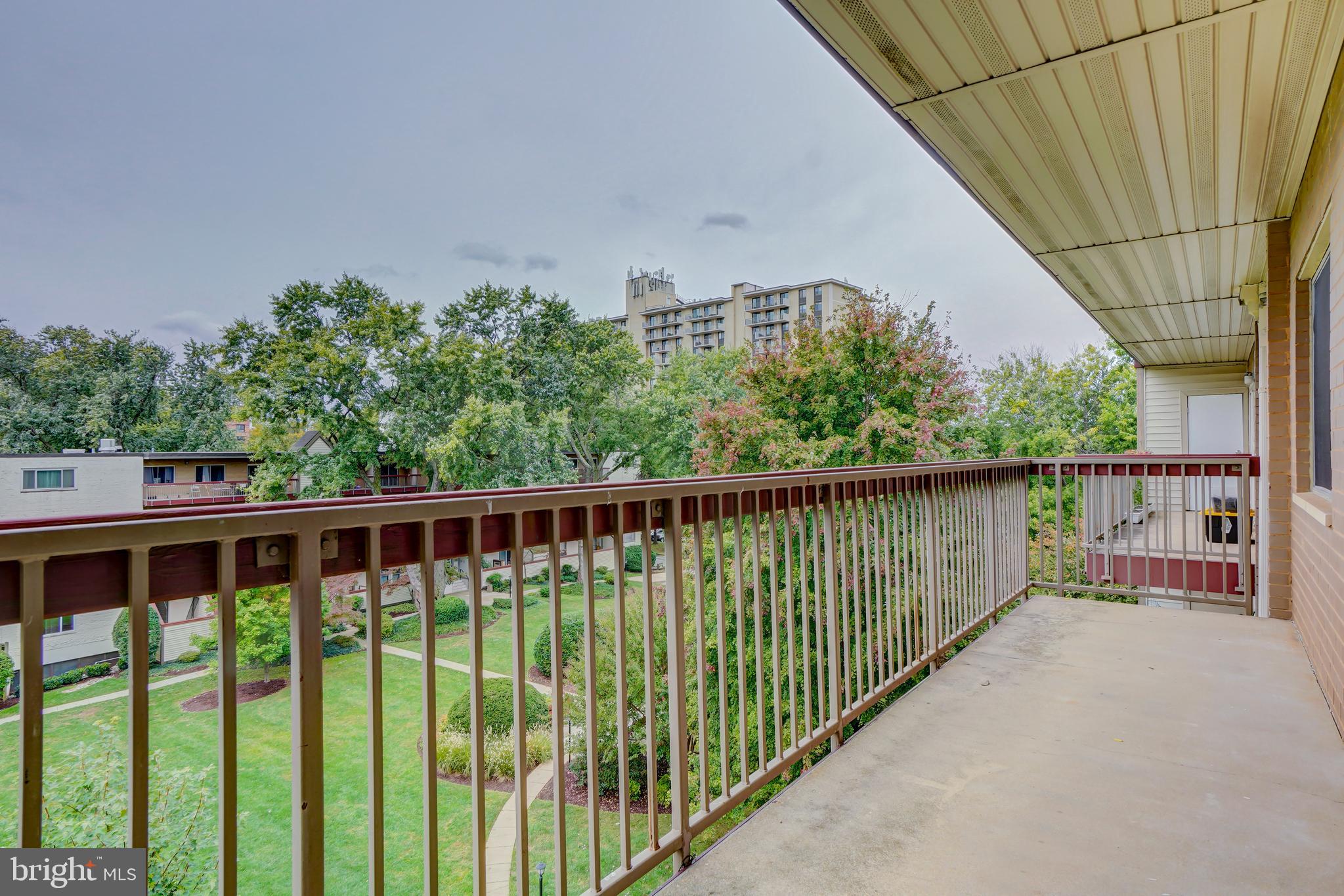 WEST SPRING - Residential