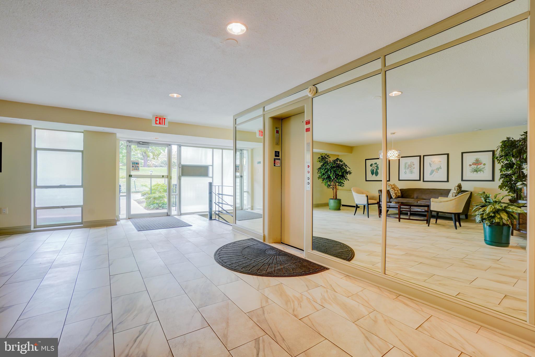WEST SPRING - Residential