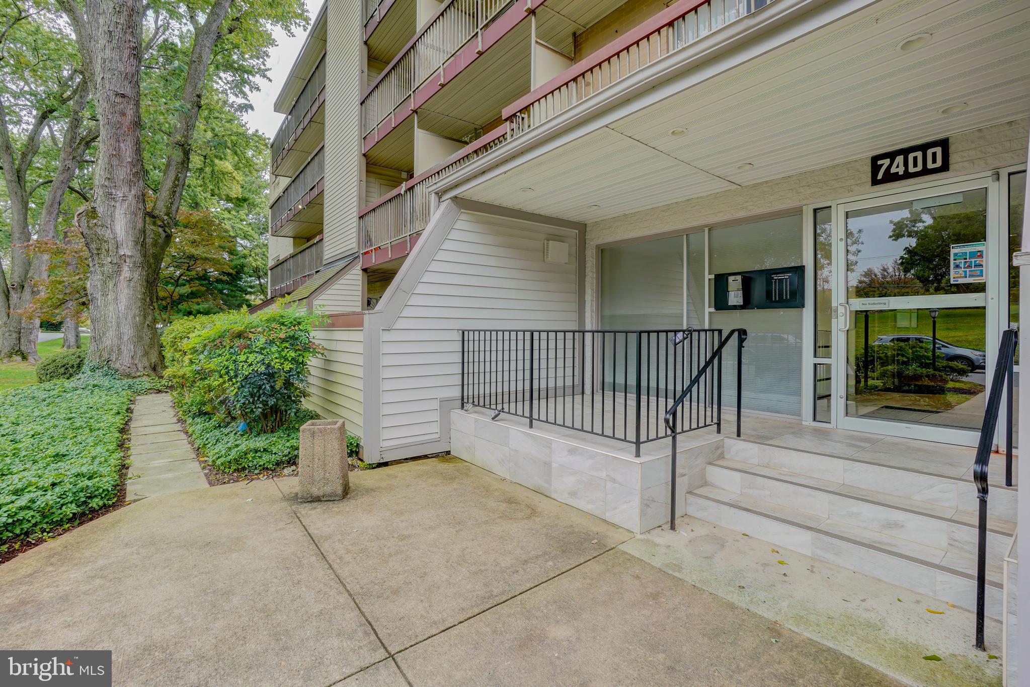 WEST SPRING - Residential