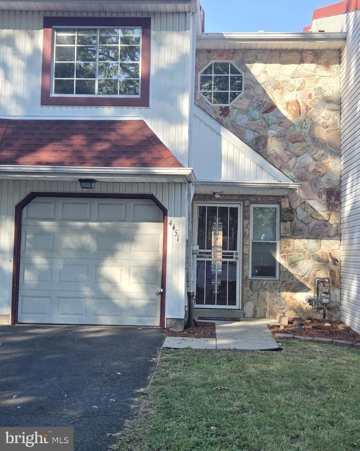 MILLBROOK - Residential