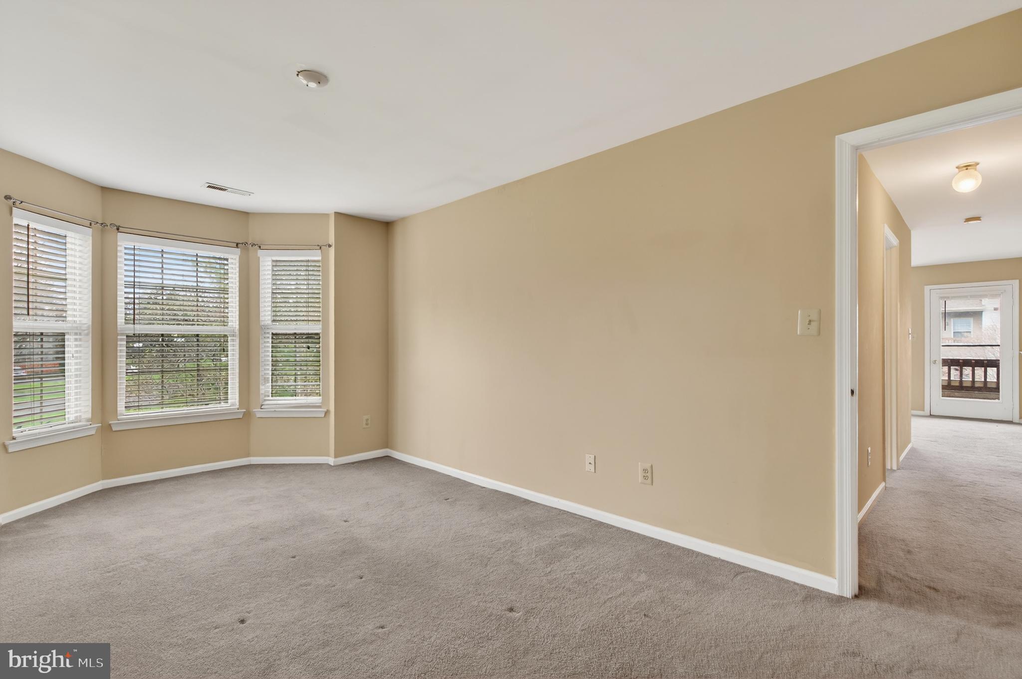 MAKEFIELD GLEN - Residential