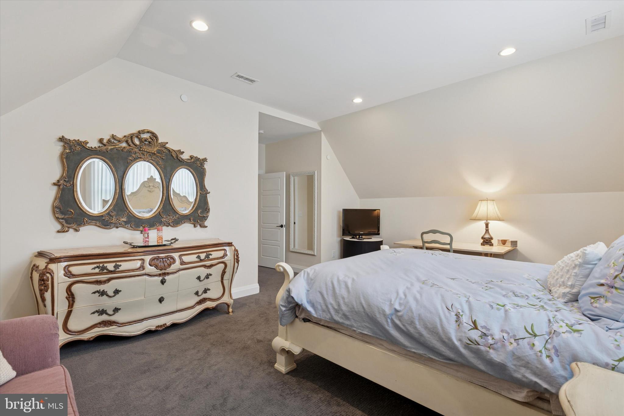 RESERVE AT CREEKSIDE - Residential