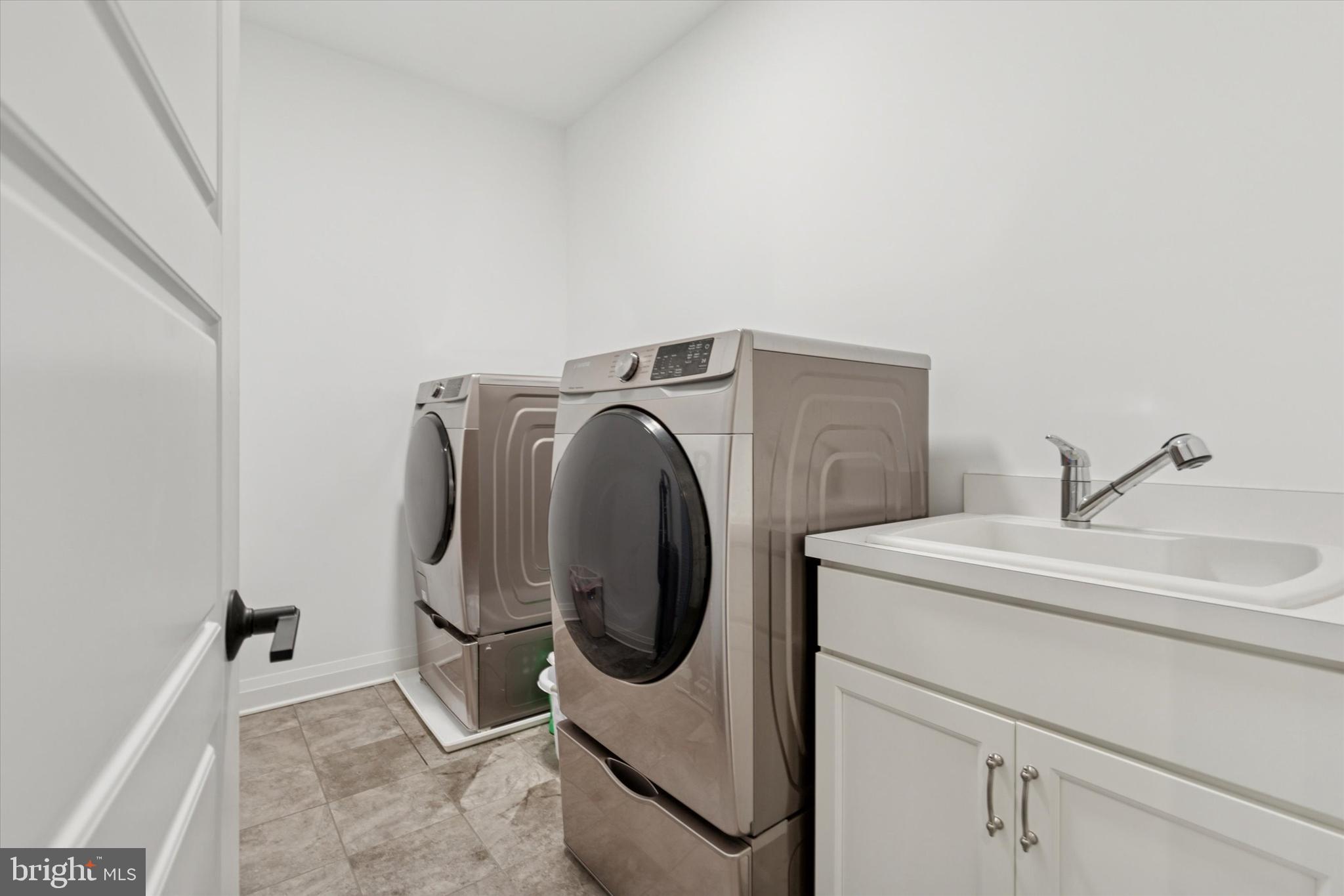 RESERVE AT CREEKSIDE - Residential