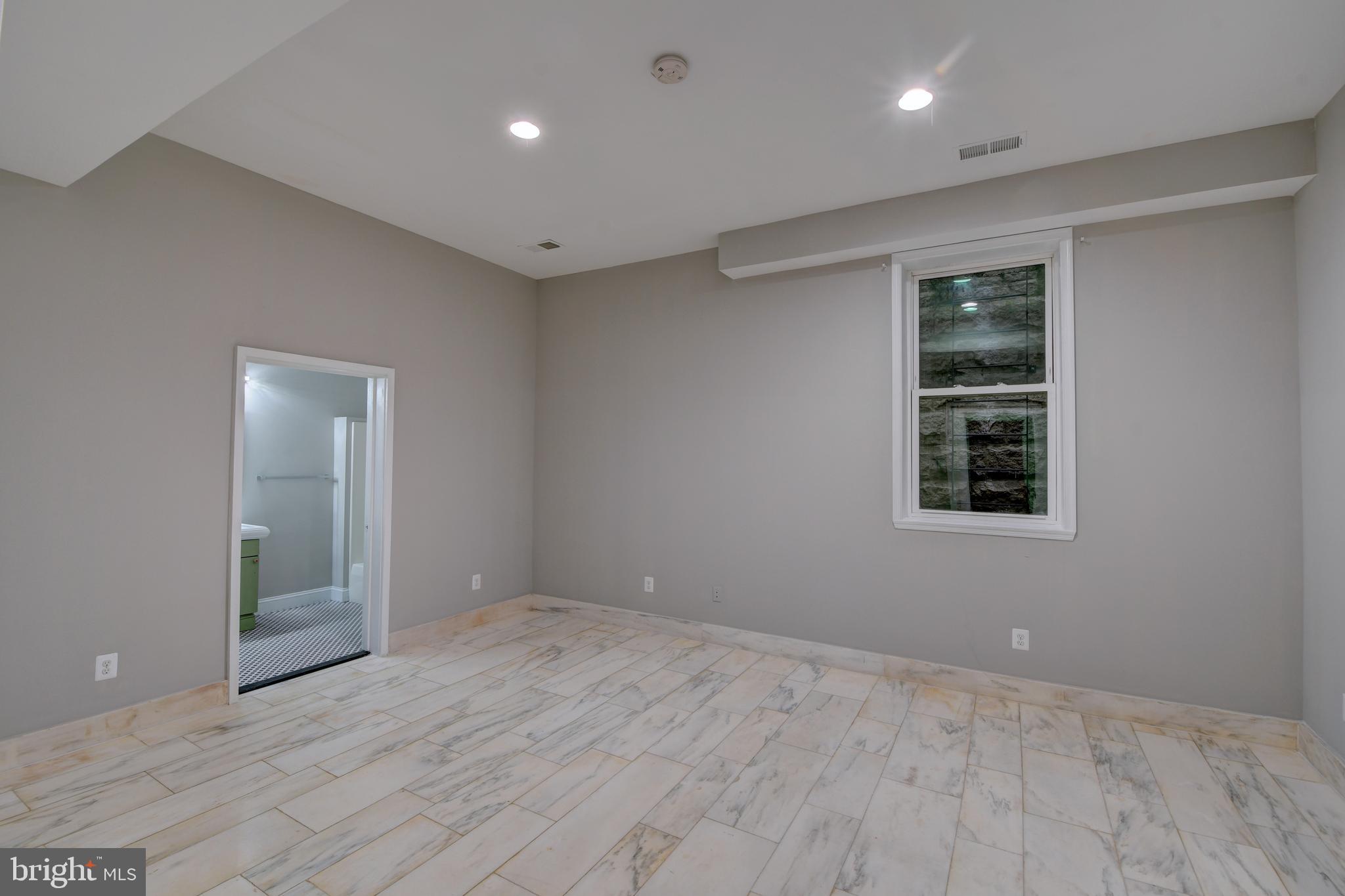 BERKSHIRE GARDENS - Residential Lease