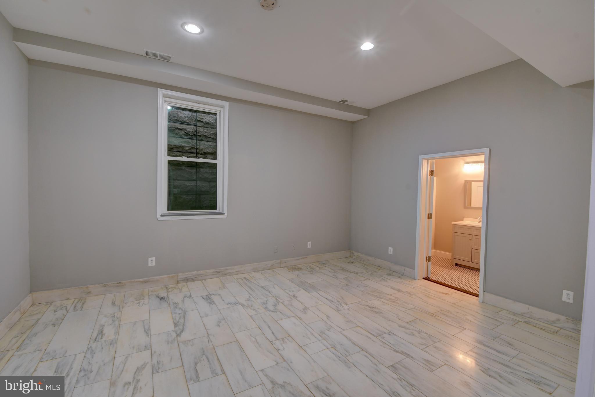 BERKSHIRE GARDENS - Residential Lease