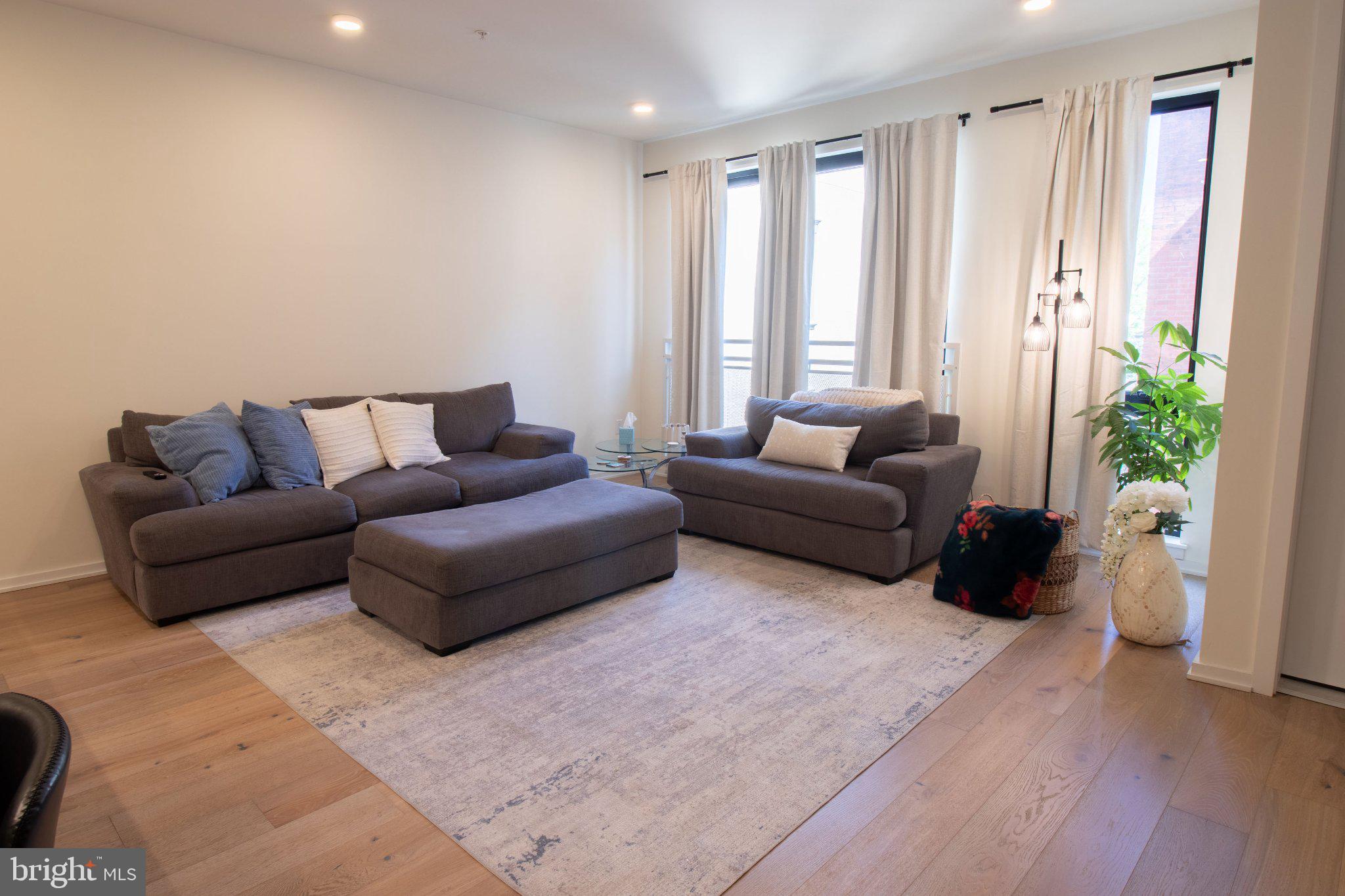 FAIRMOUNT - Residential