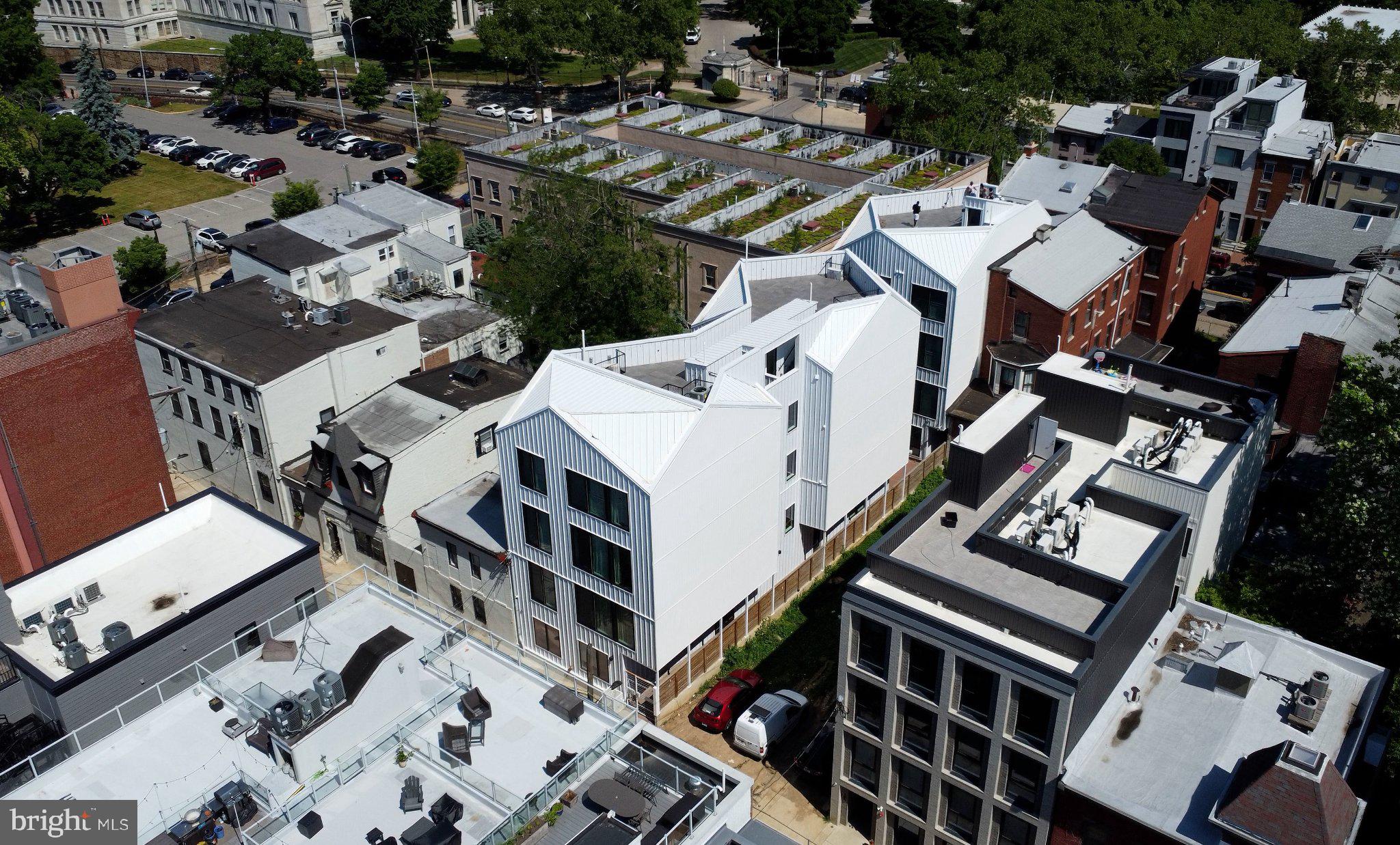 FAIRMOUNT - Residential