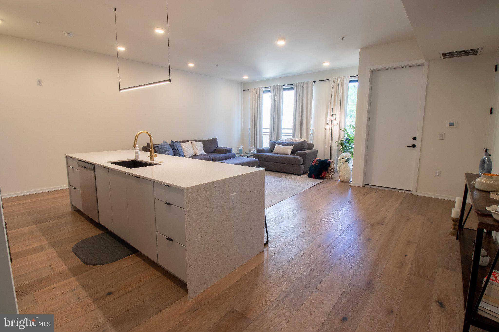 FAIRMOUNT - Residential