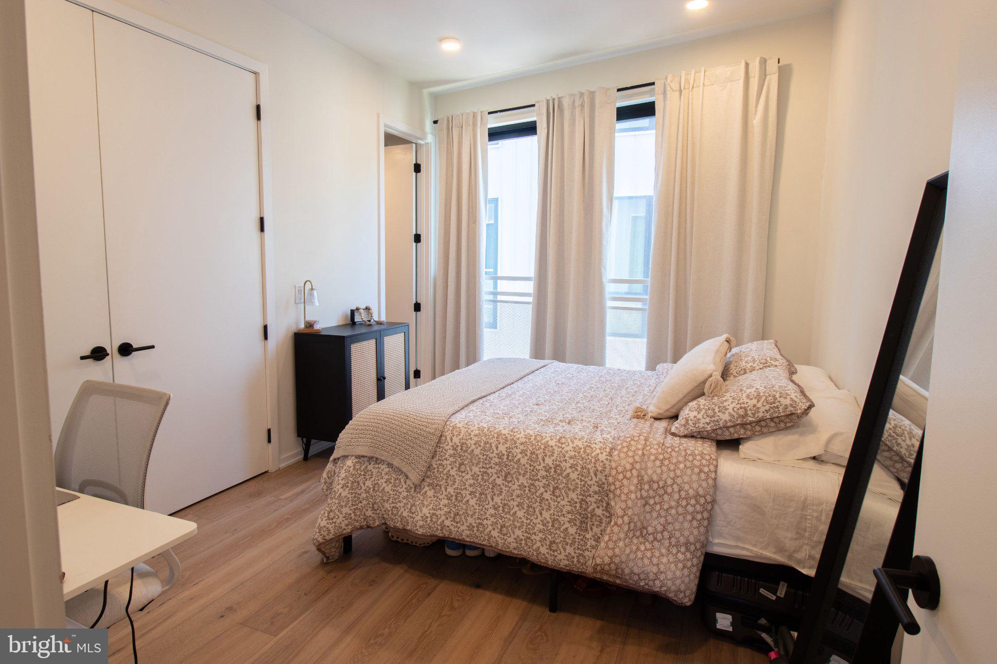FAIRMOUNT - Residential