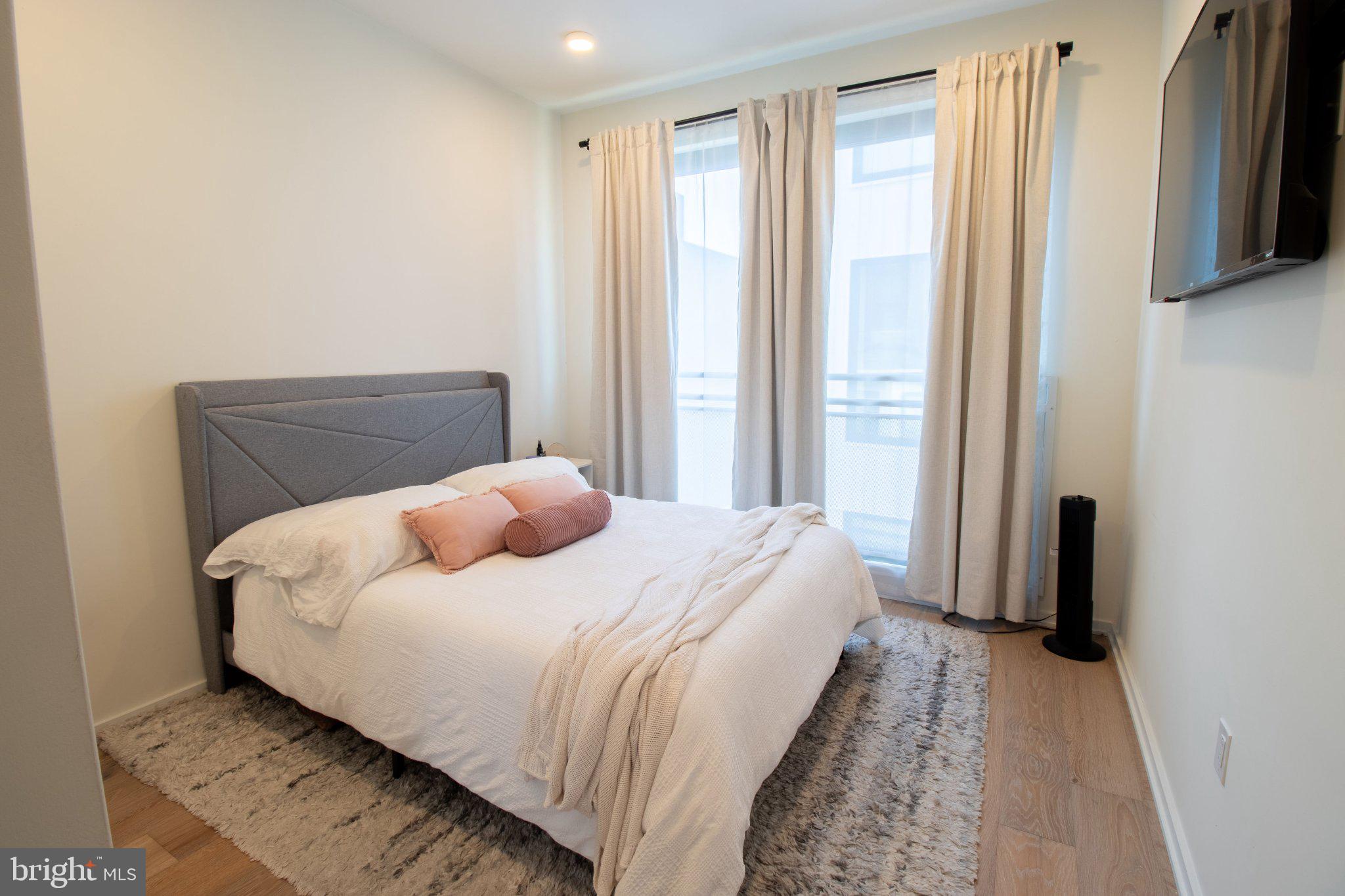 FAIRMOUNT - Residential