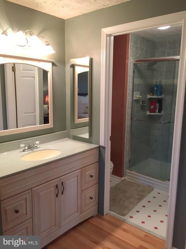 OAK SPRINGS - Residential Lease