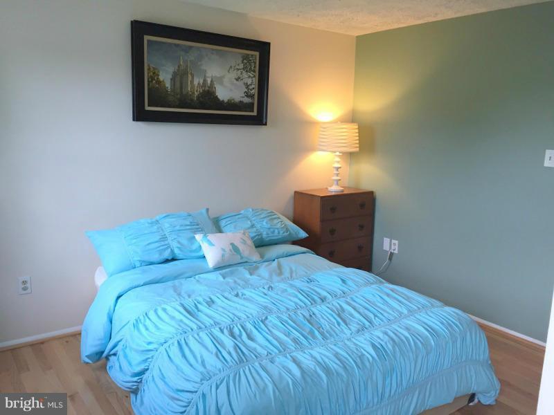 OAK SPRINGS - Residential Lease