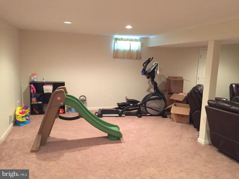 OAK SPRINGS - Residential Lease