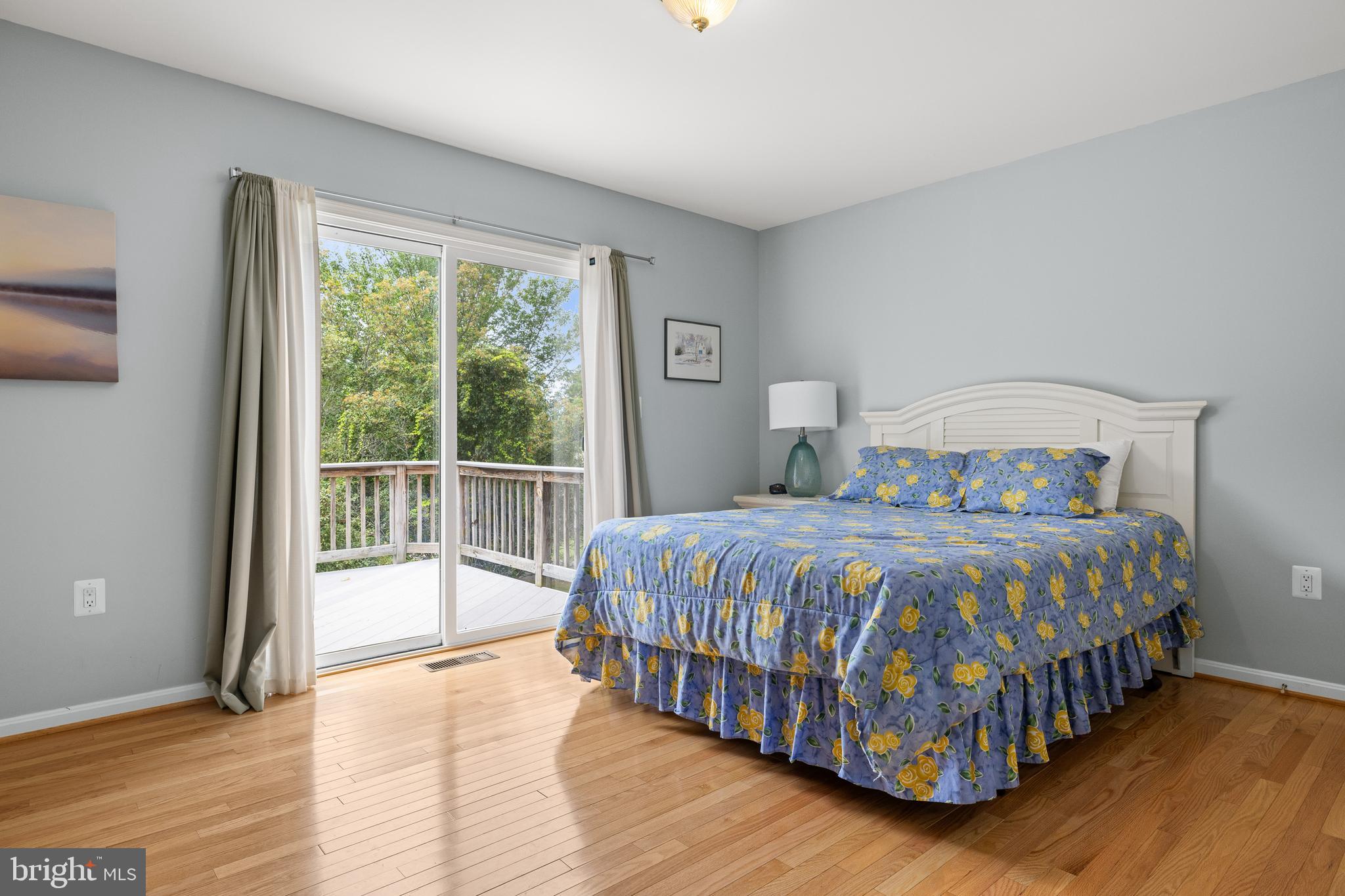 BEAR CASTLE - Residential