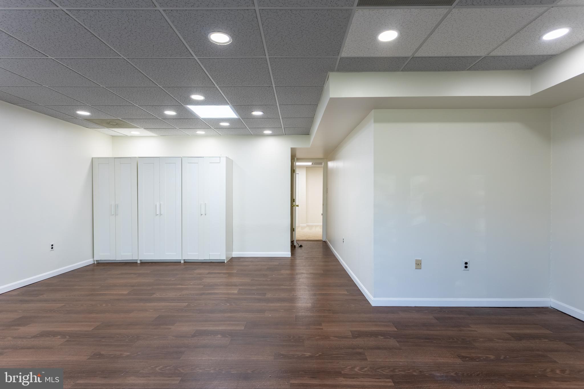 CALVERTON TOWNES - Residential