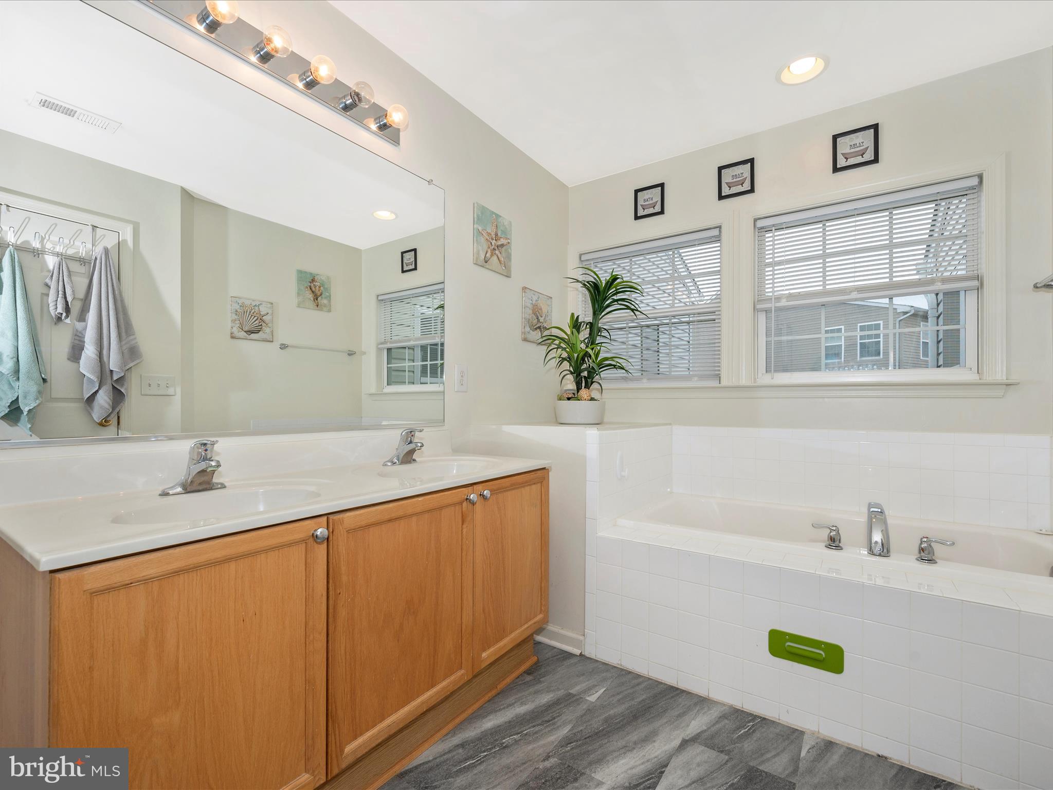 PRENTISS POINT II TOWNHOMES - Residential