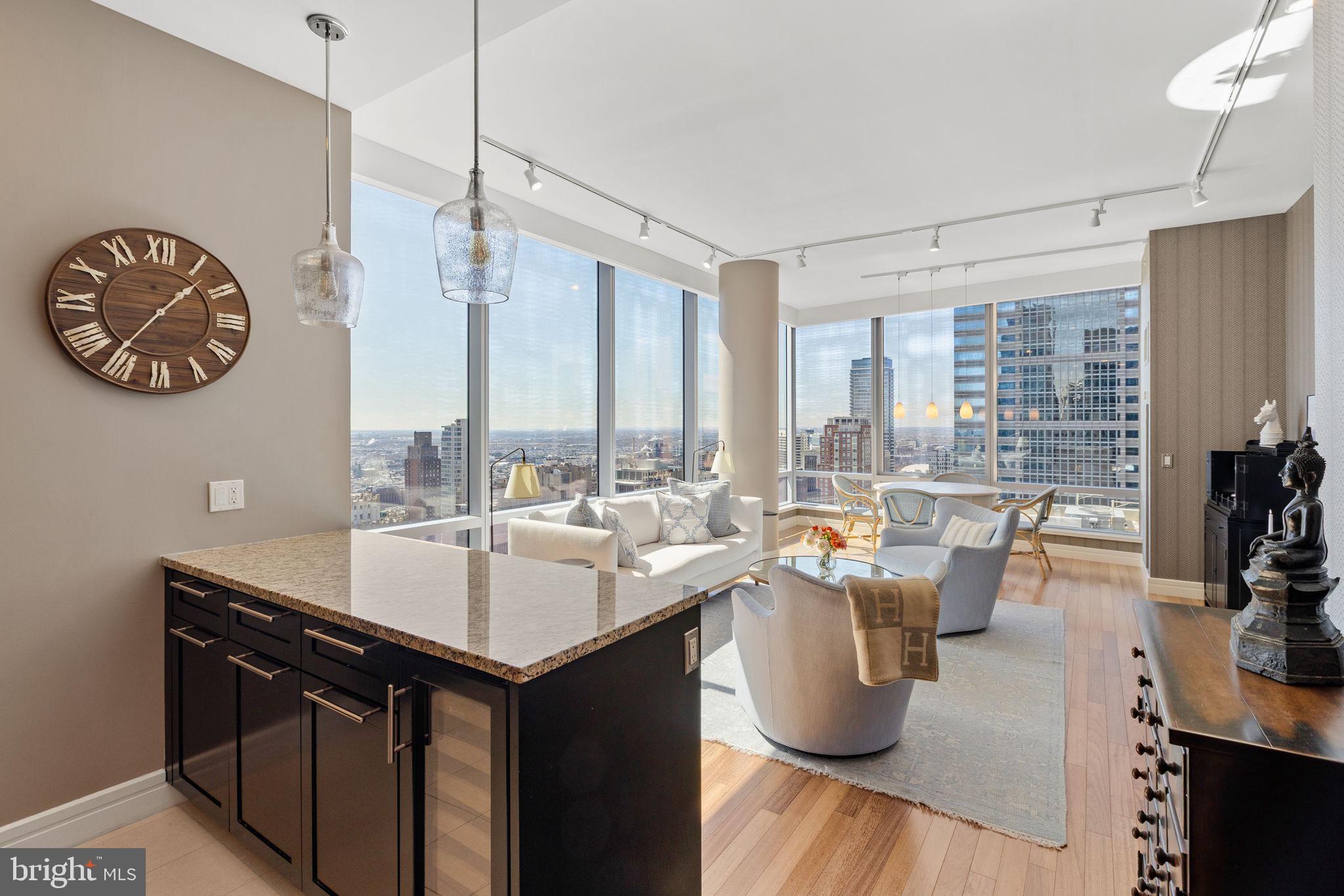 RITTENHOUSE SQUARE - Residential