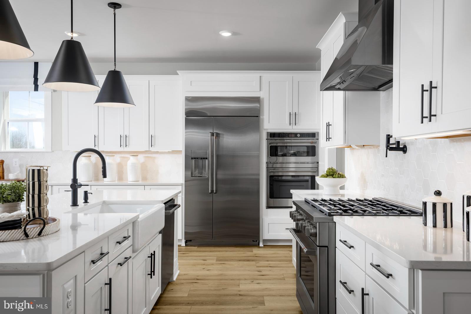 BRINTON LAKE ESTATES - Residential