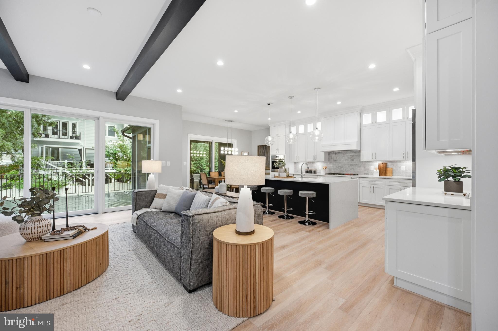 VIENNA HILLS - Residential