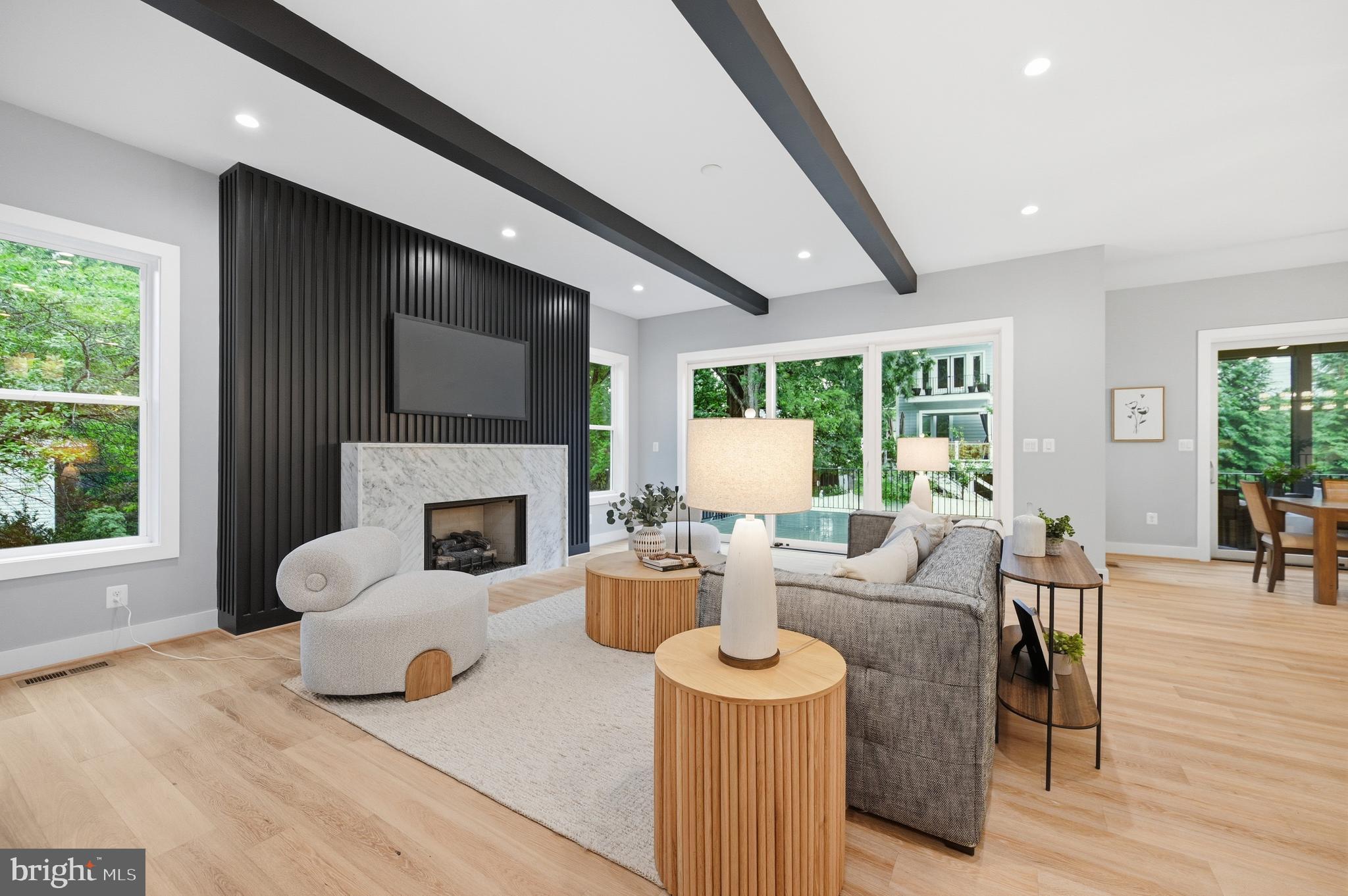 VIENNA HILLS - Residential
