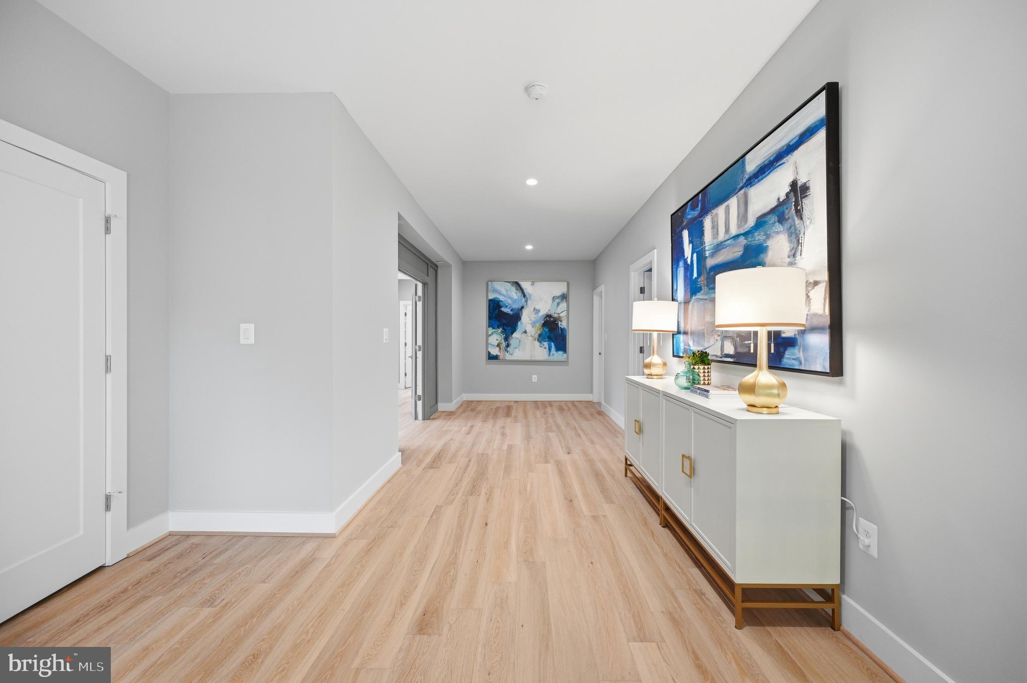 VIENNA HILLS - Residential