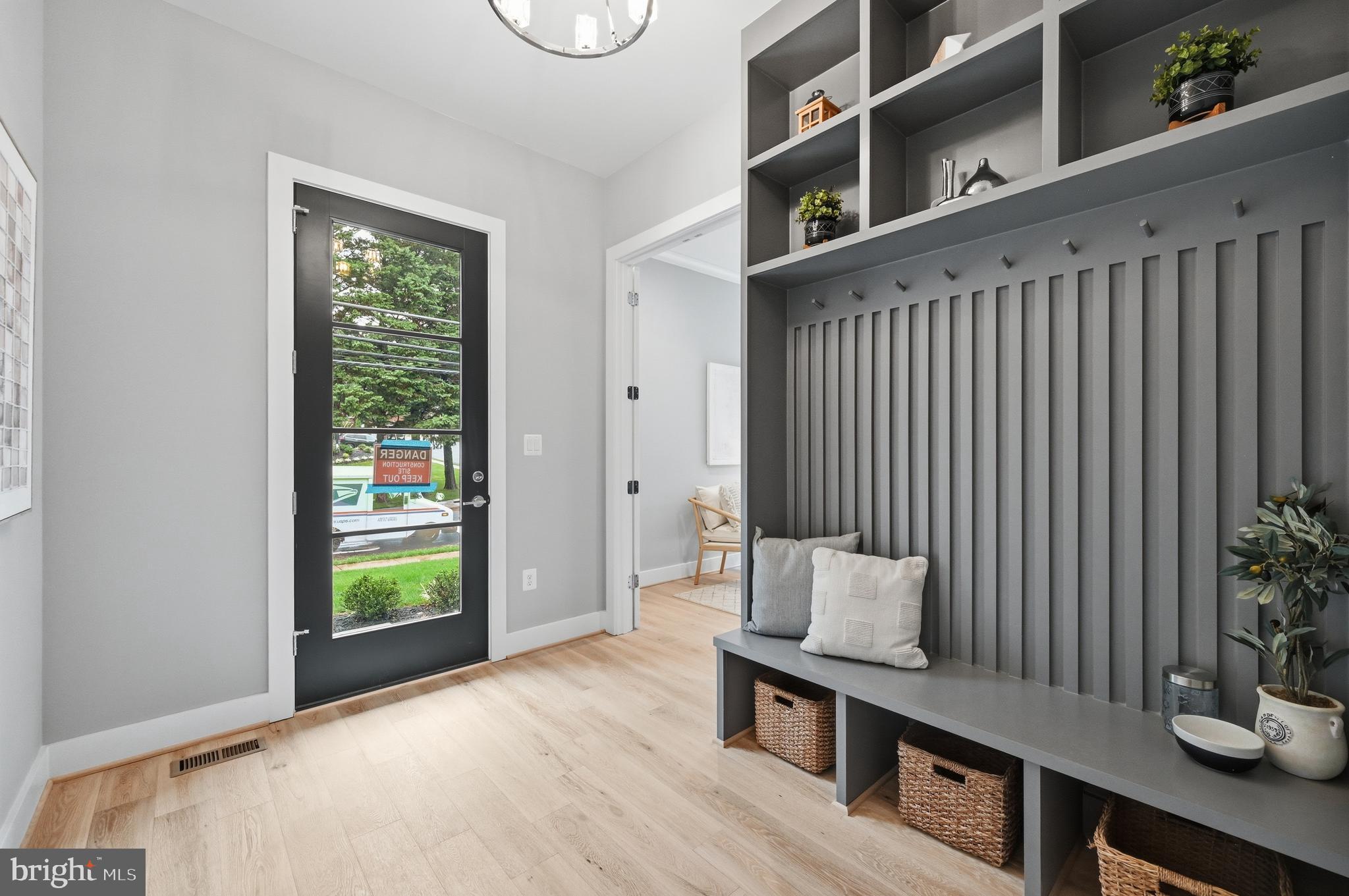 VIENNA HILLS - Residential