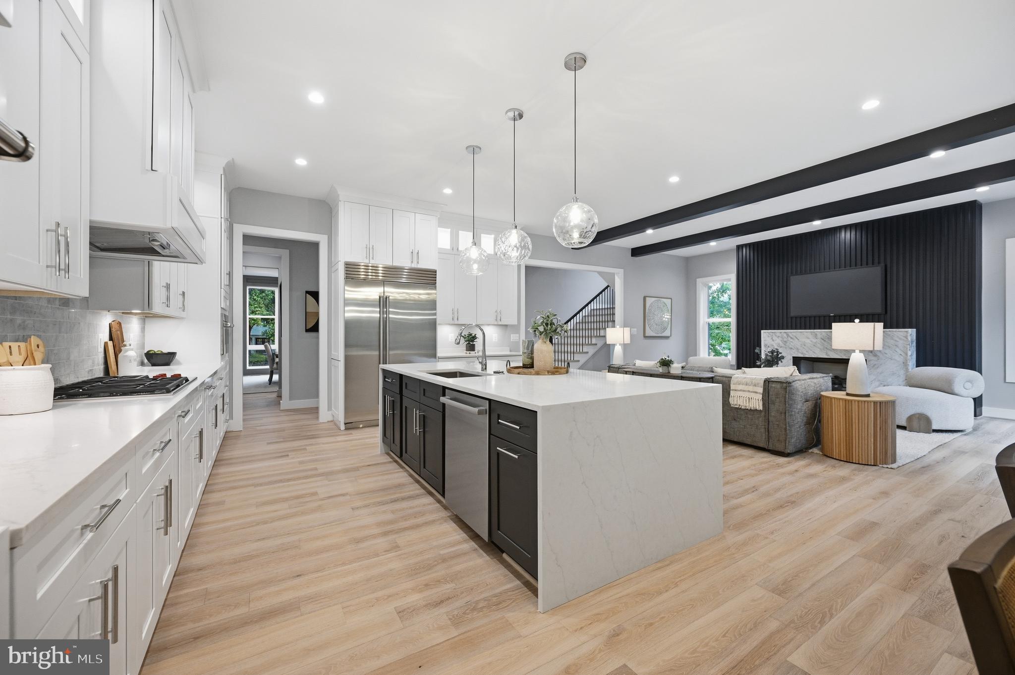 VIENNA HILLS - Residential