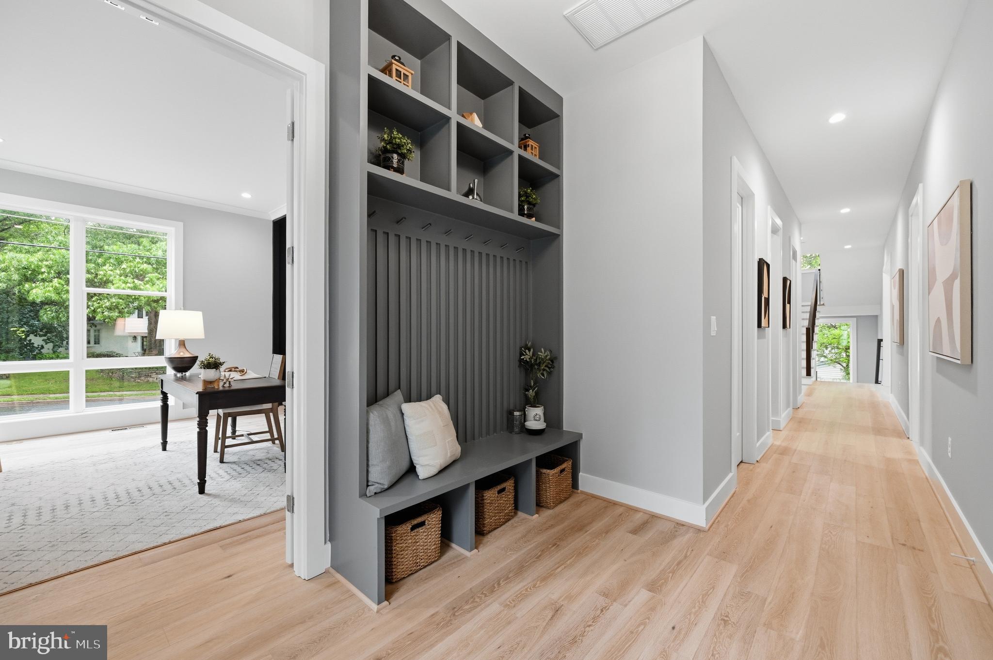 VIENNA HILLS - Residential