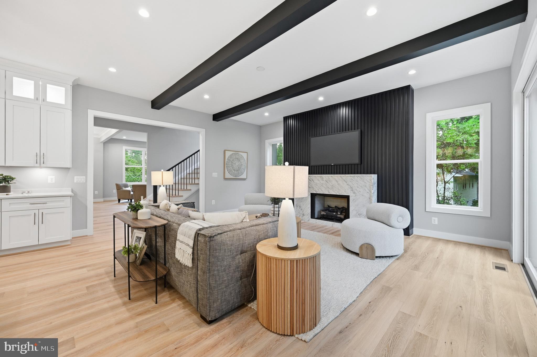 VIENNA HILLS - Residential