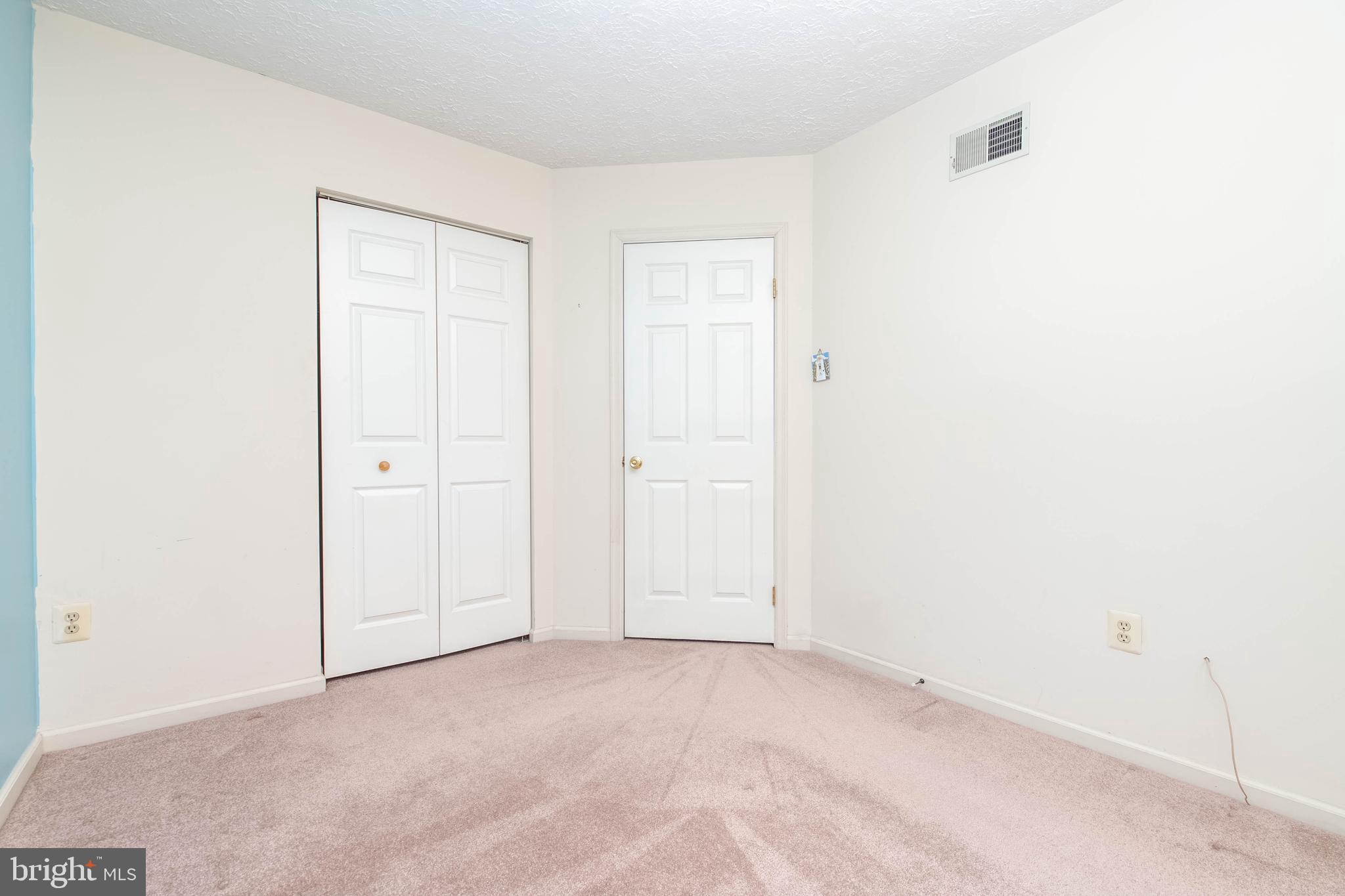 VILLAGE OF SILVER HALL - Residential