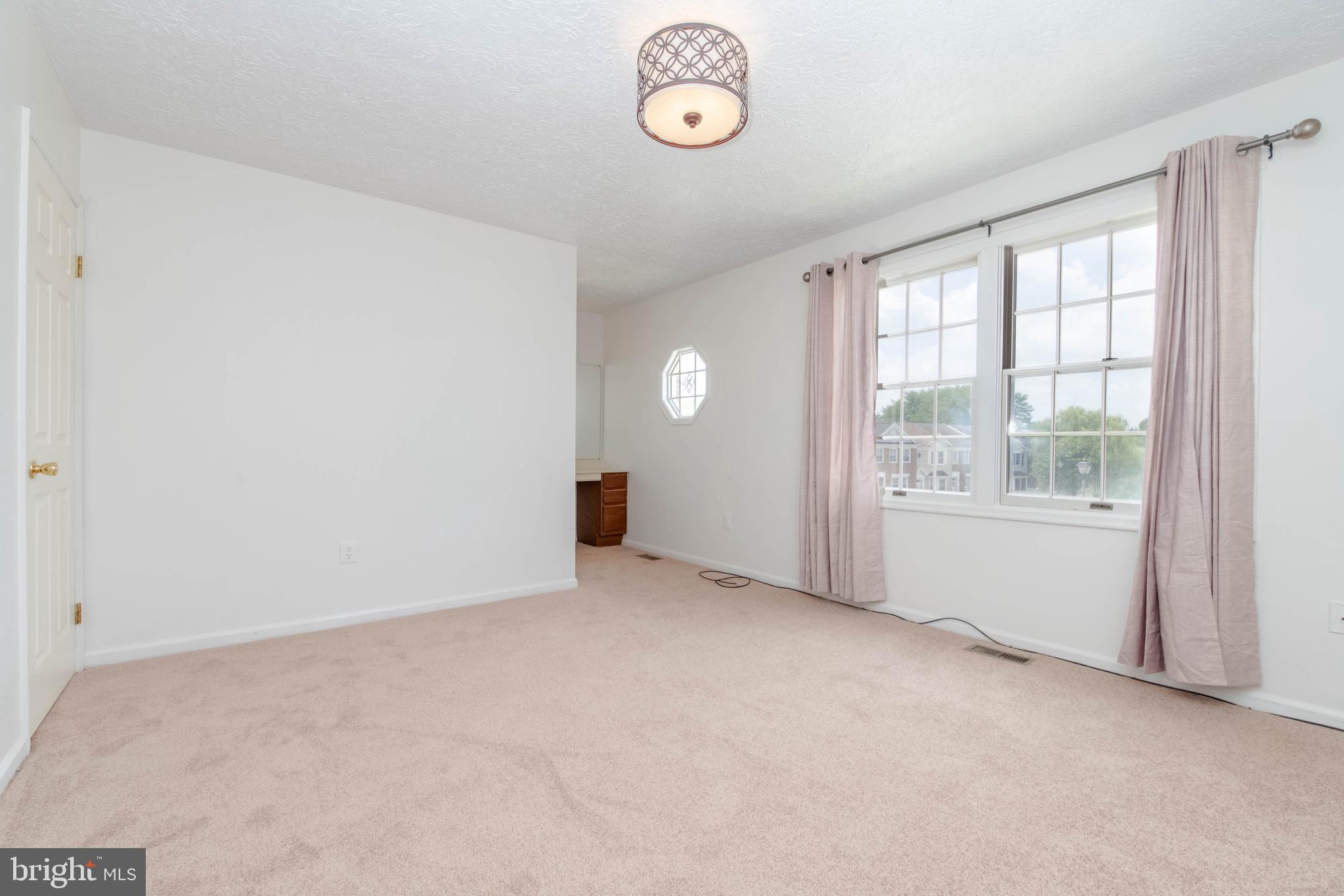 VILLAGE OF SILVER HALL - Residential