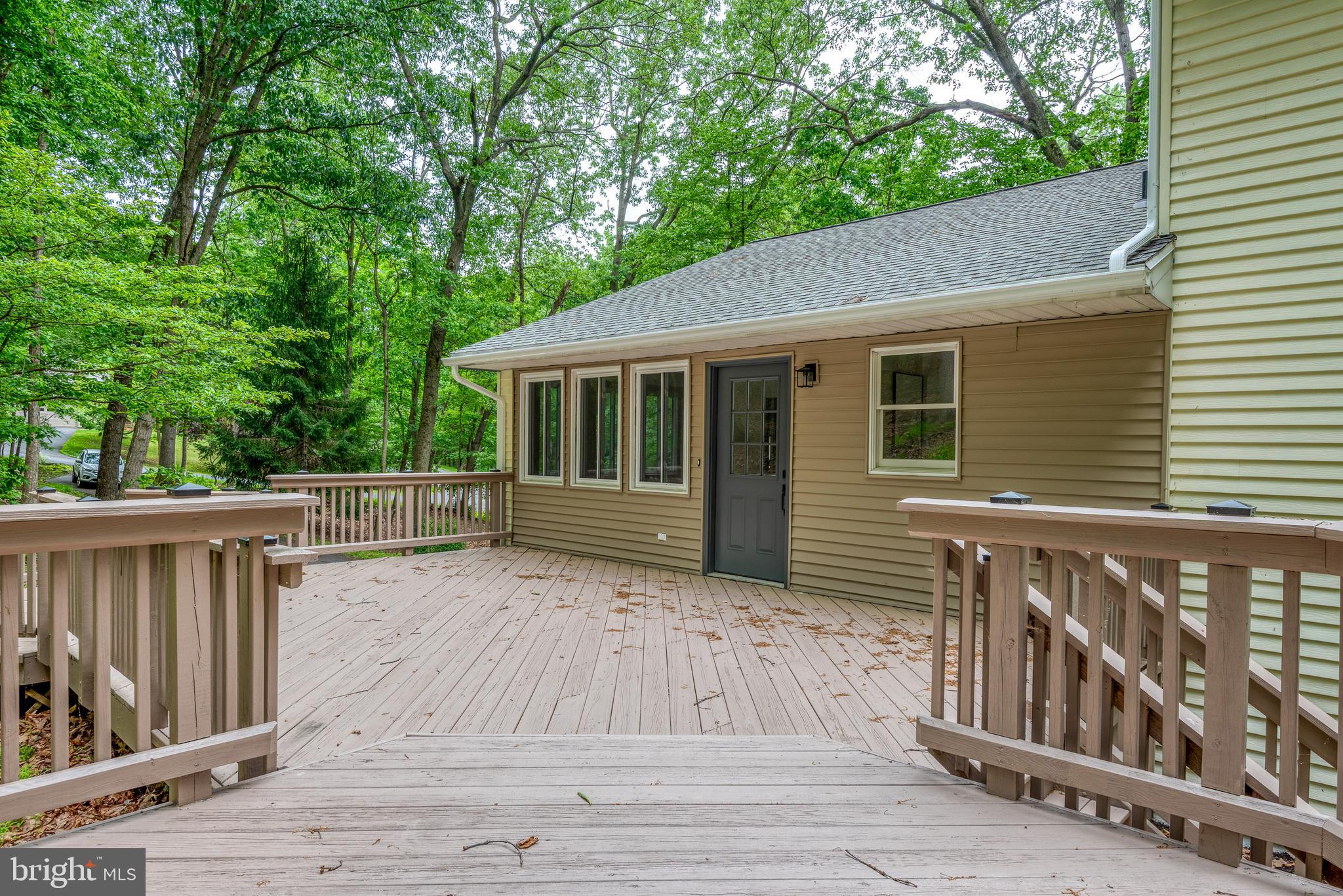 WHITE ROCK ACRES - Residential