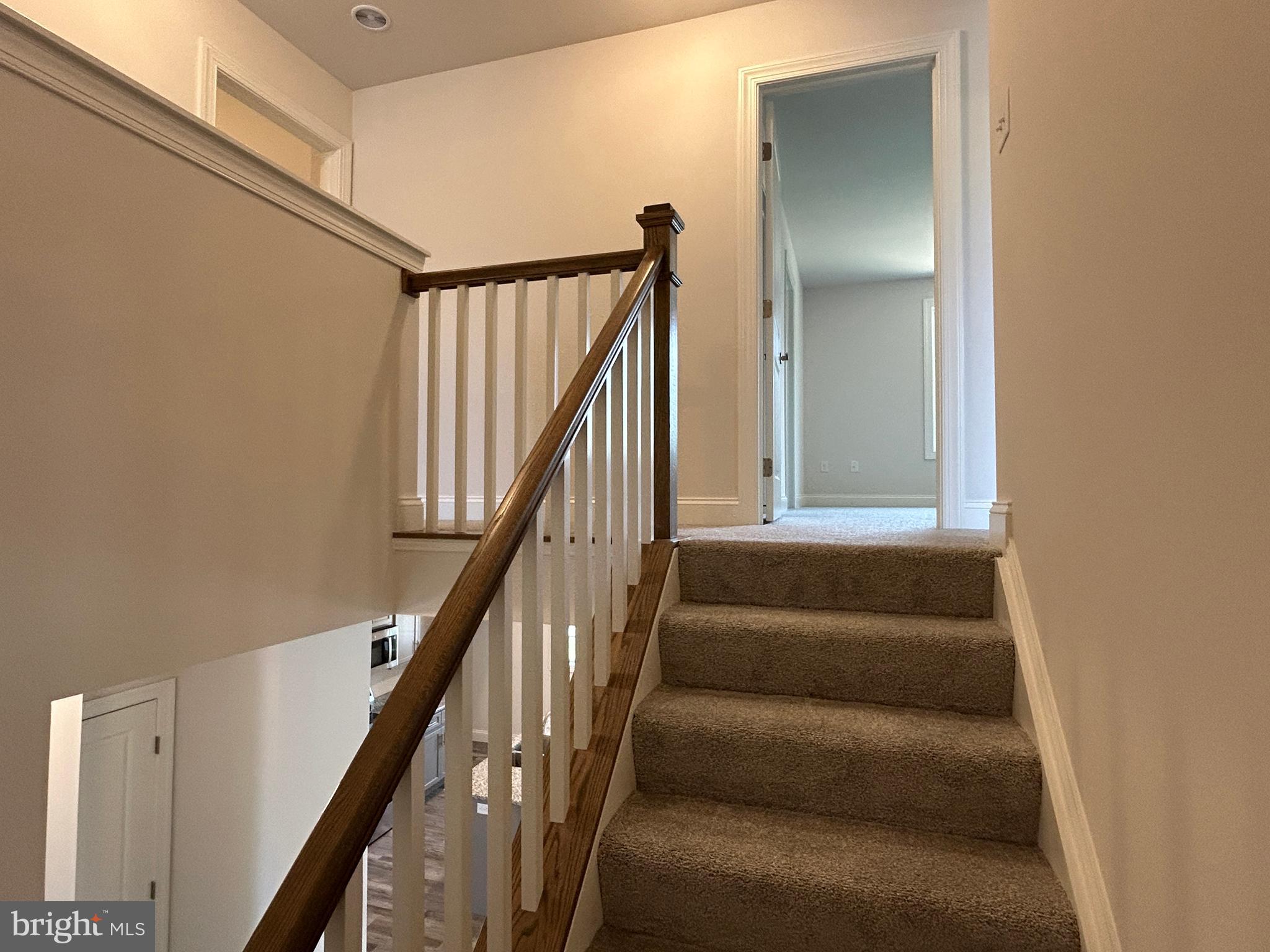 WOODLAND HILLS - Residential