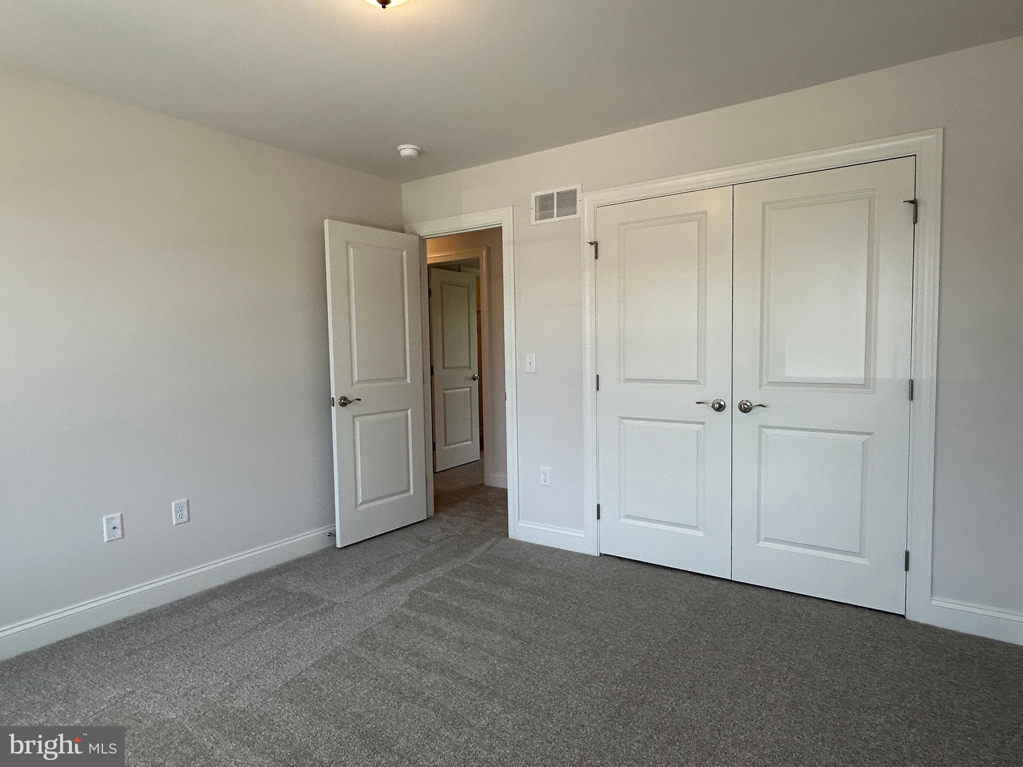 WOODLAND HILLS - Residential