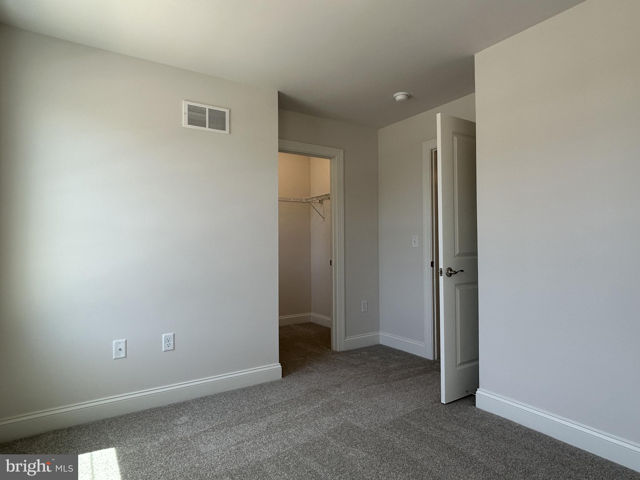 WOODLAND HILLS - Residential
