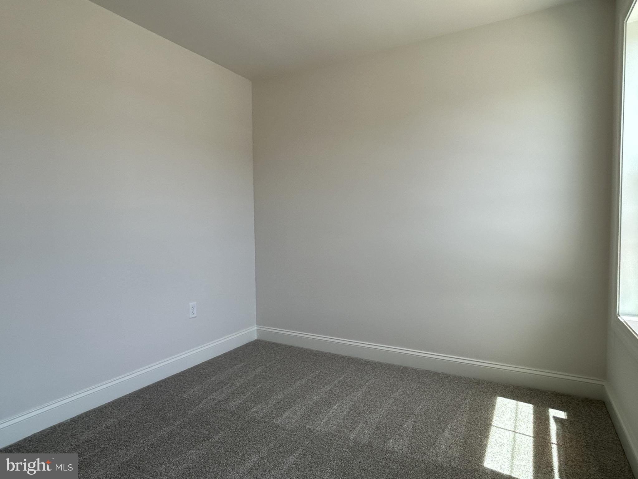 WOODLAND HILLS - Residential