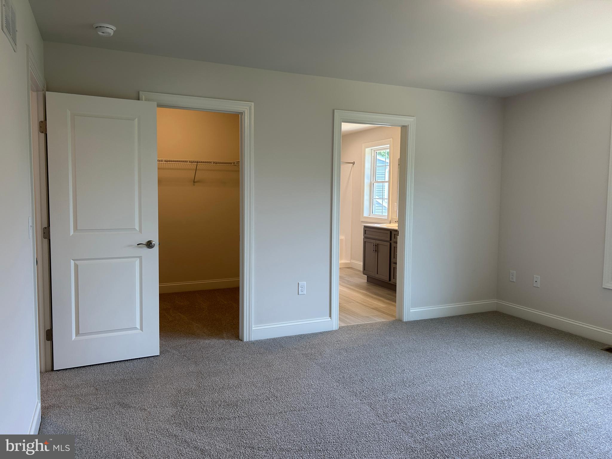 WOODLAND HILLS - Residential