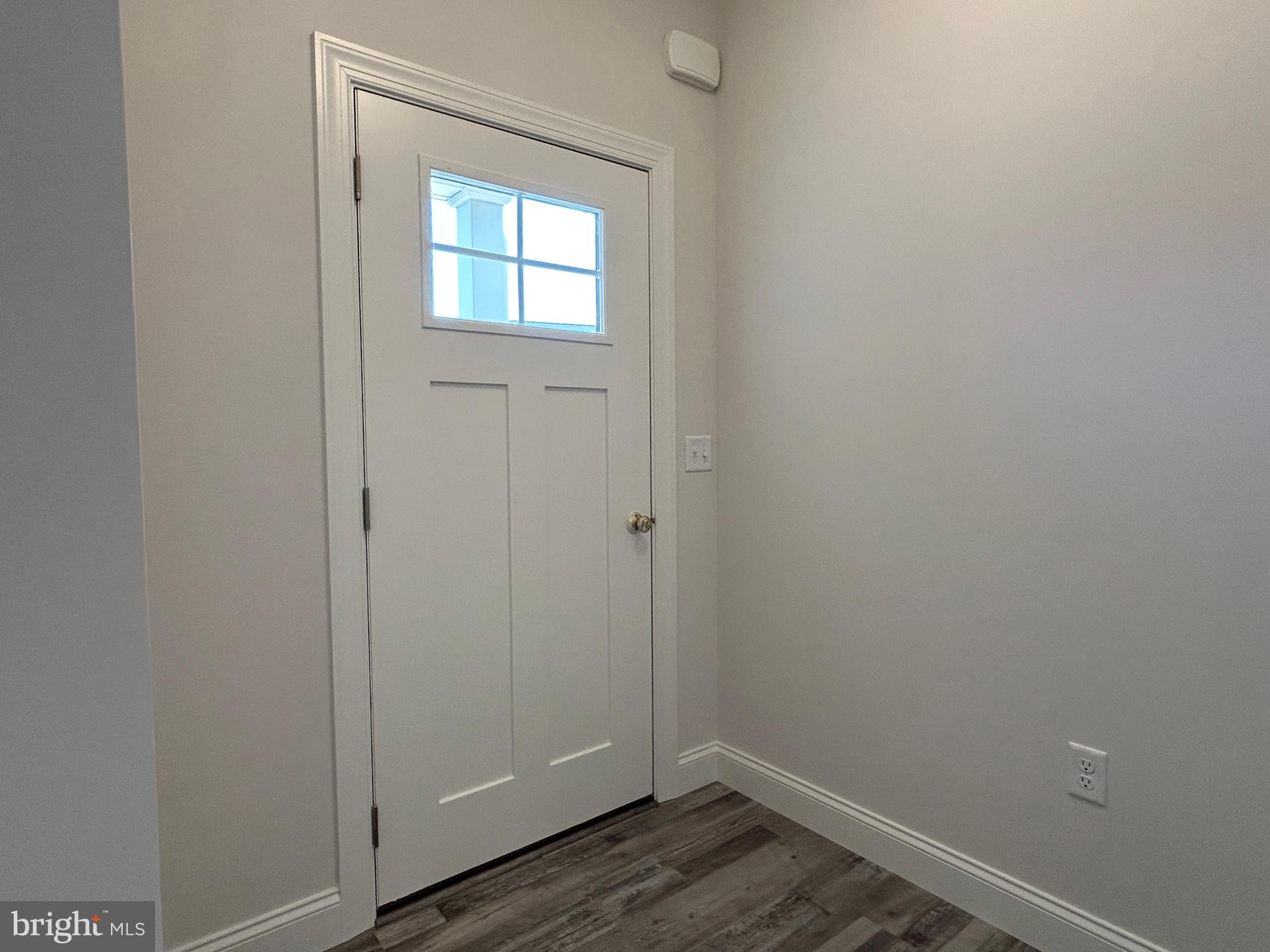 WOODLAND HILLS - Residential