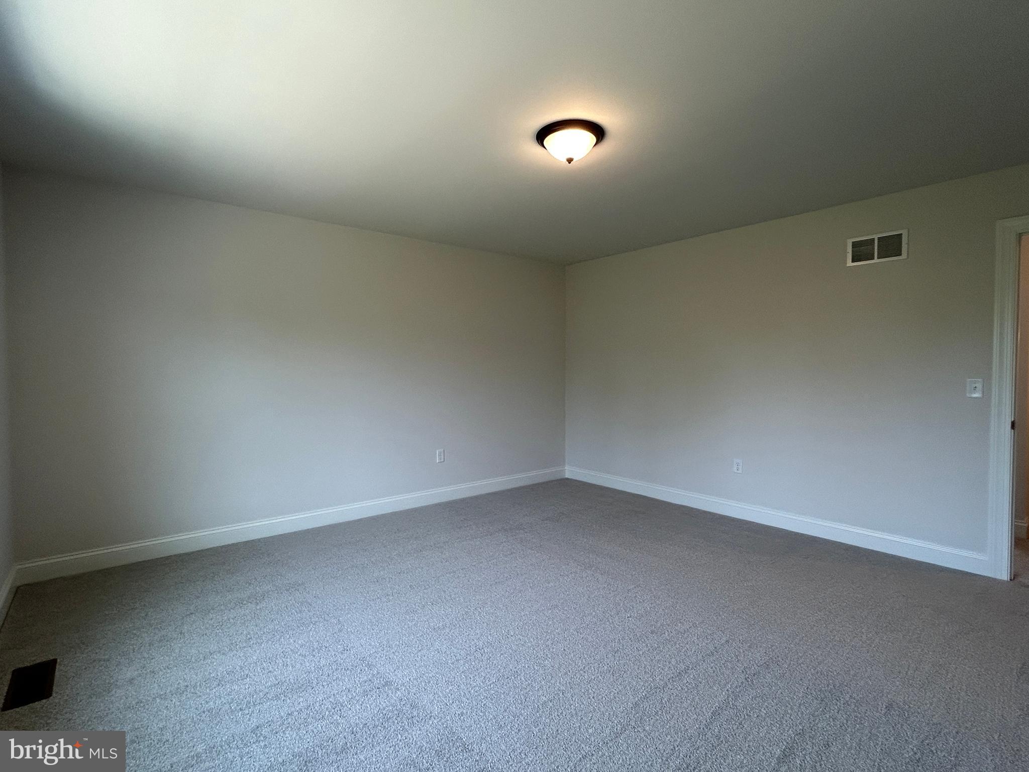 WOODLAND HILLS - Residential