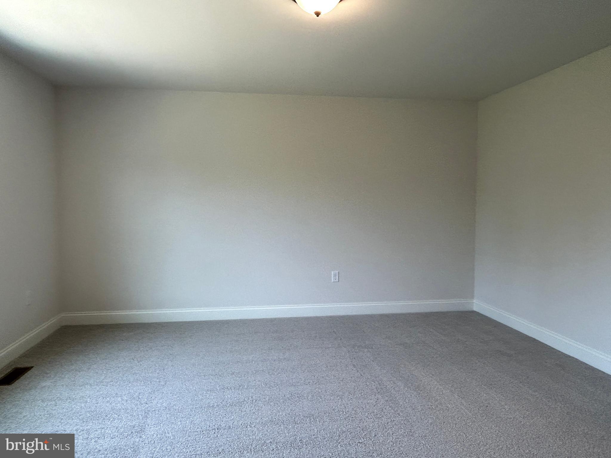 WOODLAND HILLS - Residential