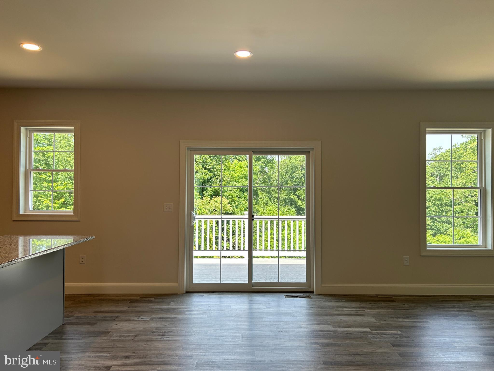 WOODLAND HILLS - Residential