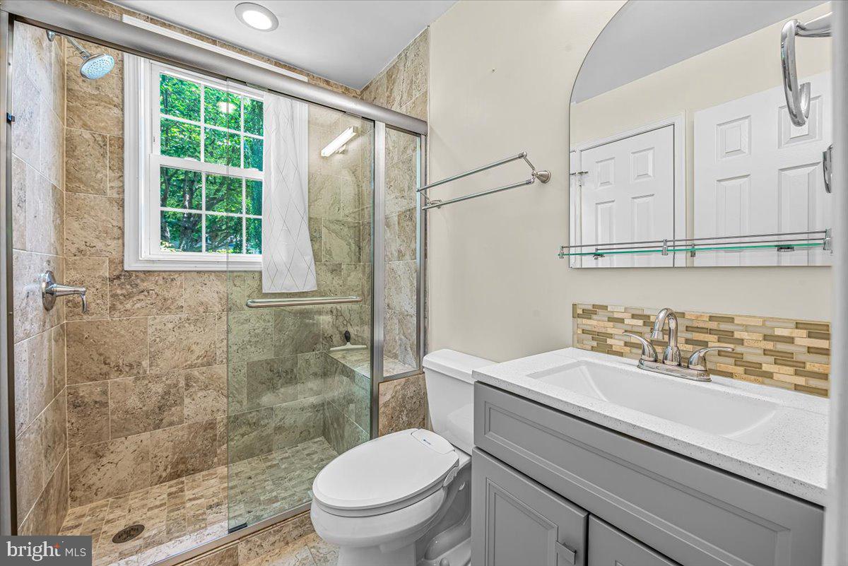 ROCK CREEK PALISADES - Residential